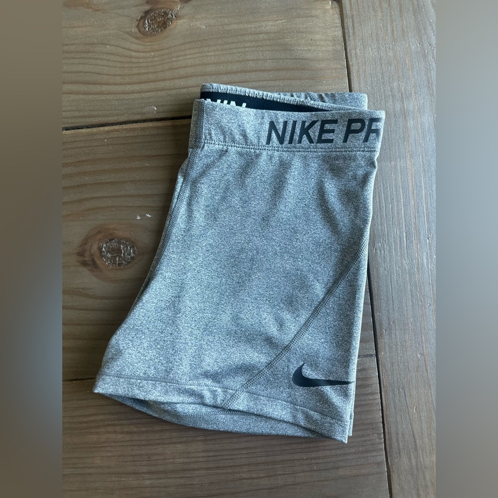 Nike Pro tights size M